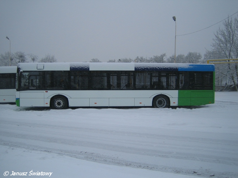 foto Janusz Światowy, autobus Solaris (SU 12) w zimowej scenerii