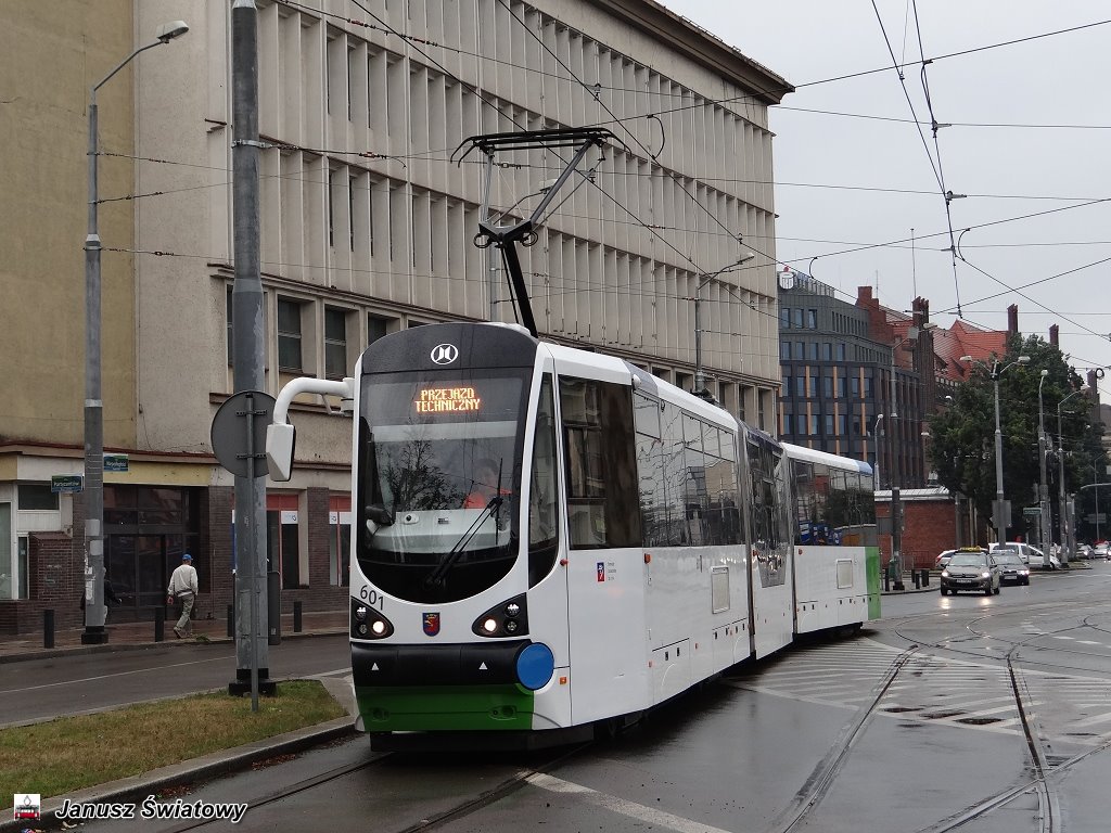 foto: Janusz Światowy, Brama Portowa w kierunku pętli Potulicka 2018 rok